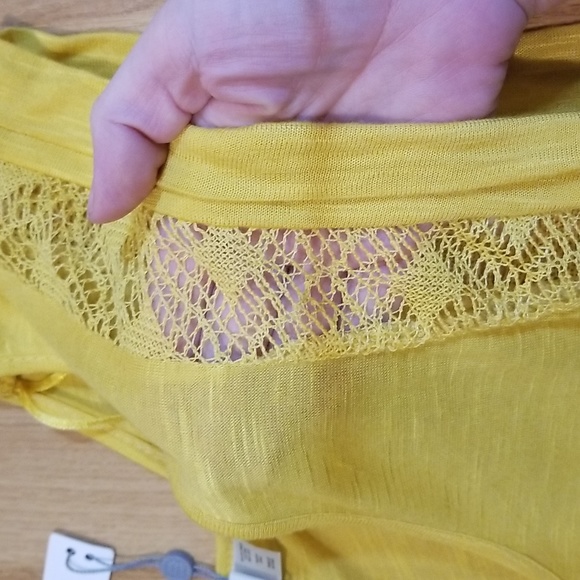 Costa Blanca mustard yellow scoop neck lace insert top XL NWT - Picture 6 of 8